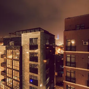 Modern Avlabari In Old Town Apartment